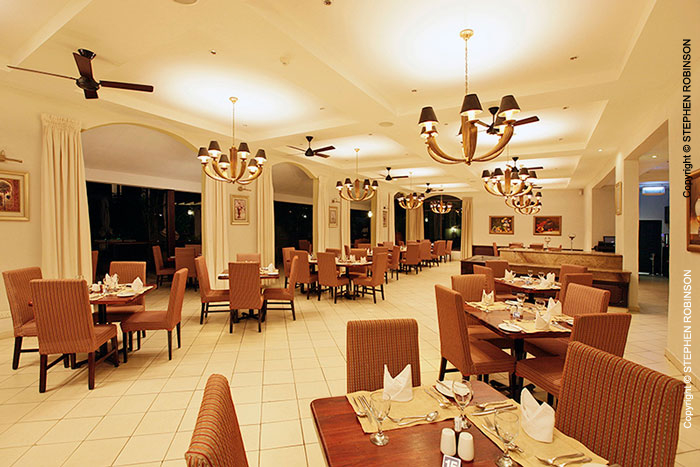 005_PHL.2726-Hotel-Restaurant-Zambia