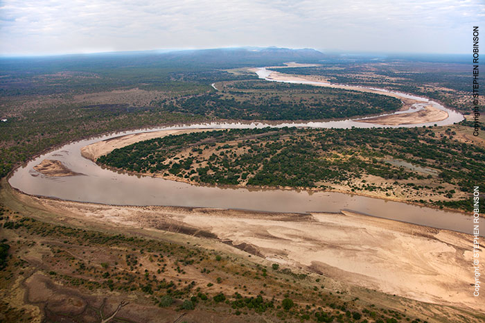 001_LZmE.3025-Luangwa-River-aerial-E-Zambia