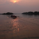 51_SZmR.9643V-Rowing-on-Zambezi-UJ-Ladies'-Eight