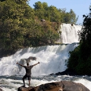 022_TZmN.7976V-Kabwelume-Falls-Man-N-Zambia