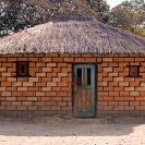 011_CZmA.8540-African-painted-House