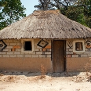 018_CZmA.8788-African-Painted-House