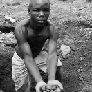 004_PZmC.0101BW-Scavenging-Lead-Kabwe-Zambia