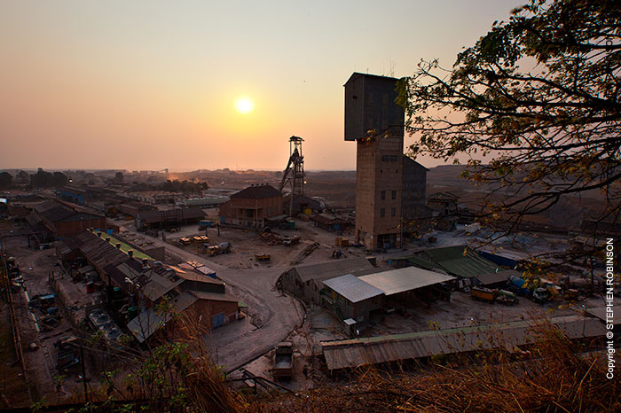 004_Pg4+5-Dusk-Kamoto-Mine-Plant-Area-Congo