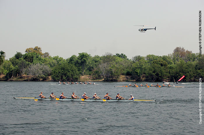 04_SZmR.0629-Rowing-on-Zambezi-Men's-Eights-Race-2000m