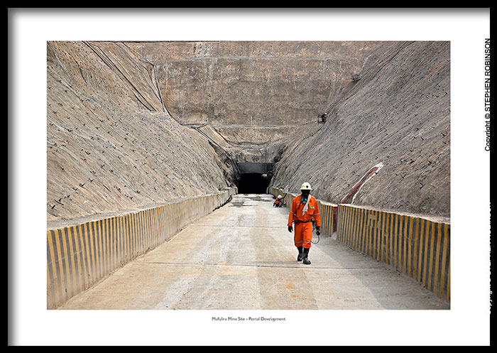 011_Min.0246-Mining-Show-Exhibition-Print-size60cm-Mopani Mines