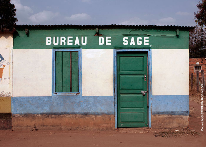 015_CZmA.8805-African-Sign-Art-Bureau-de-Sage