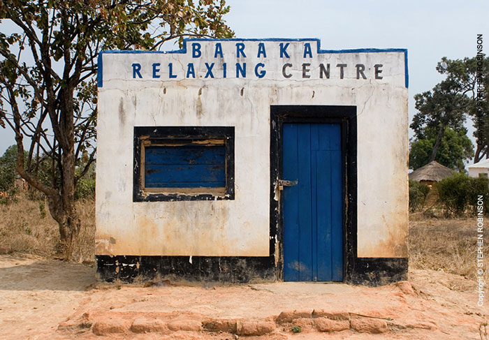 018_CZmA.8986-African-Sign-Art-Baraka-Relaxing-Centre