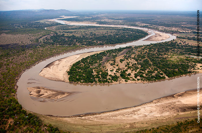 033_LZmE.3028-Luangwa-River-aerial-E-Zambia