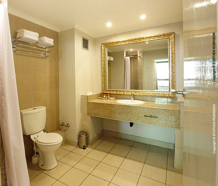 008_PHL.2565-Hotel-Guest-Bathroom-Zambia