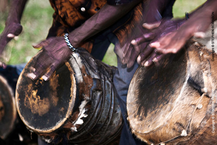 006_CZmM.1361-African-Drums-Zambia