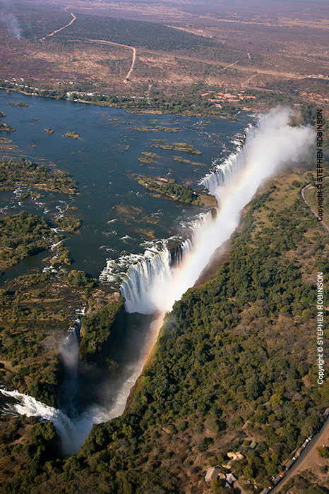 003_LZmS.9060V-Victoria-Falls-aerial-Zambezi-R-Zambia