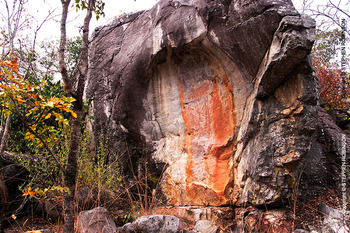 007_RAZm.8054-Rock-Shelter-&-Iron-Age-Rock-Art-Kundabwika-N-Zambia
